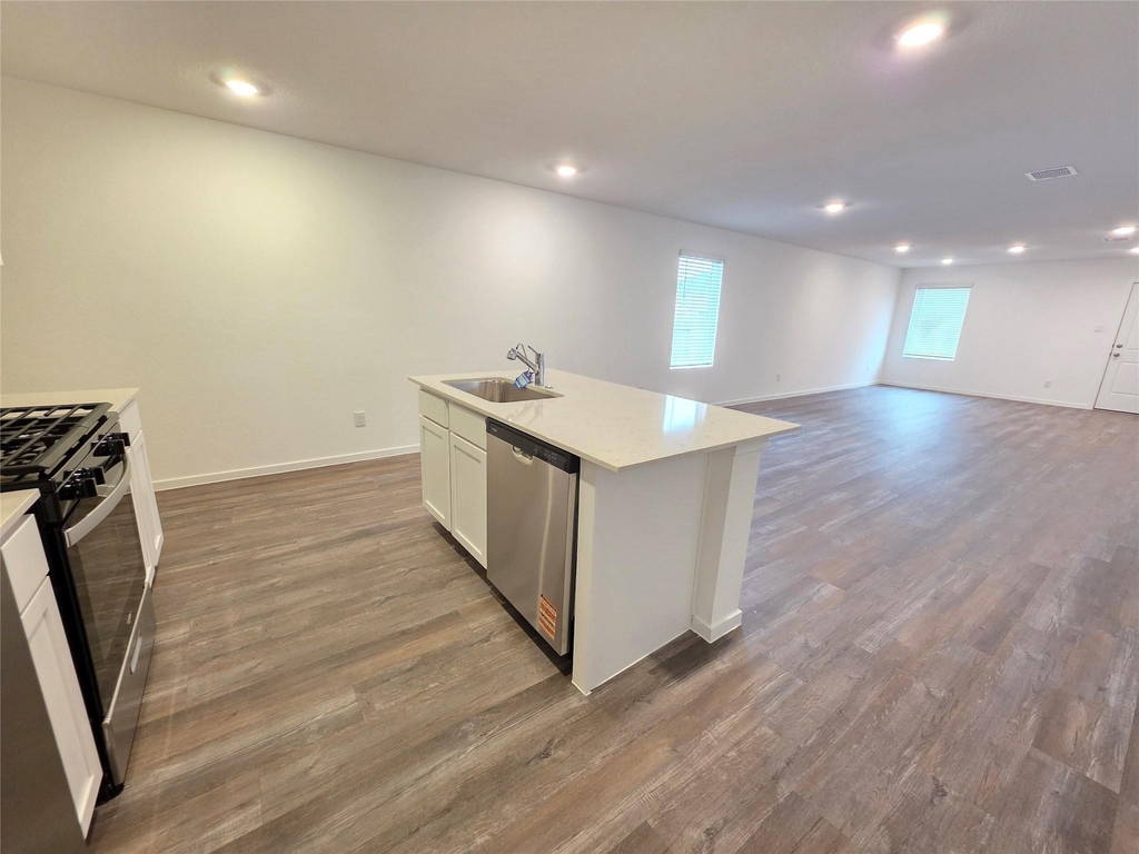 40821 Hawthorne Glades Street - Photo 5
