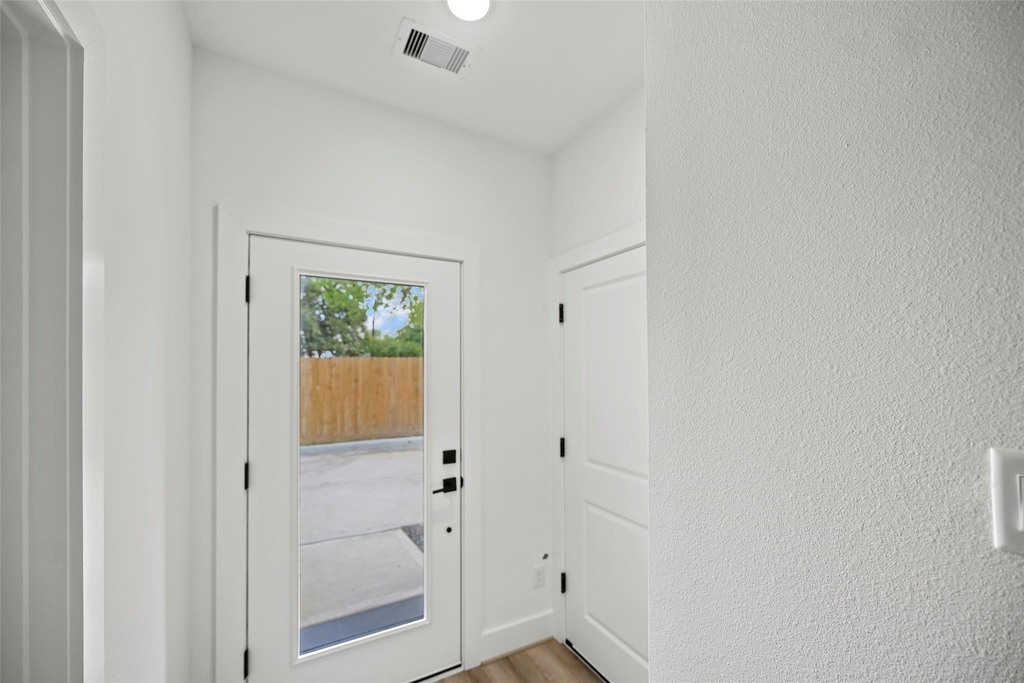 870 W Little York Road - Photo 3