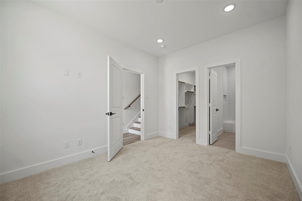 870 W Little York Road - Photo 8