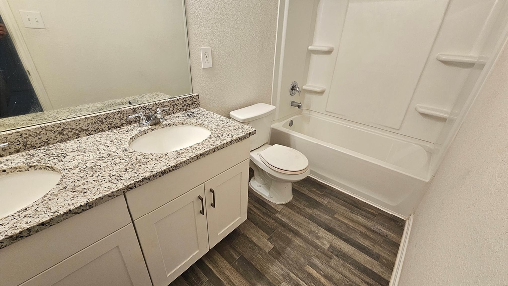 14214 Green Wing Circle - Photo 5