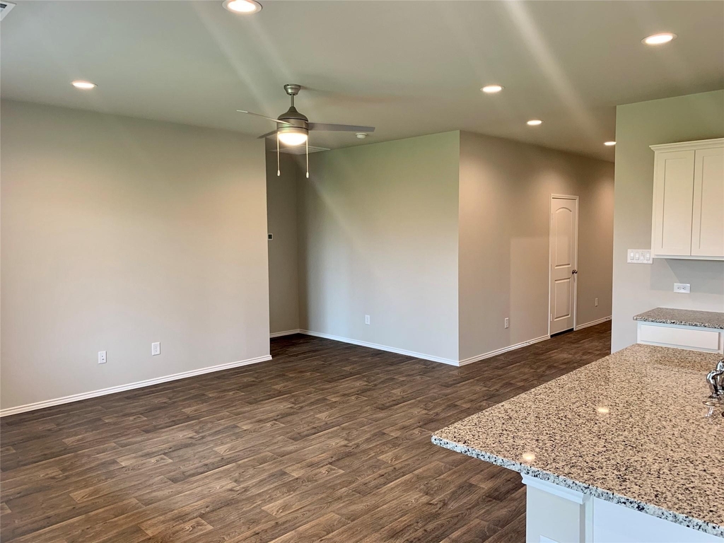 4227 Isoletta Court - Photo 19
