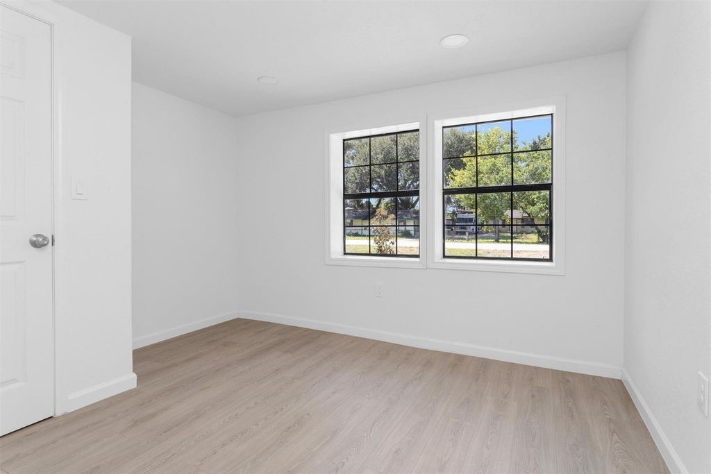 16016 Green Manor Drive - Photo 5