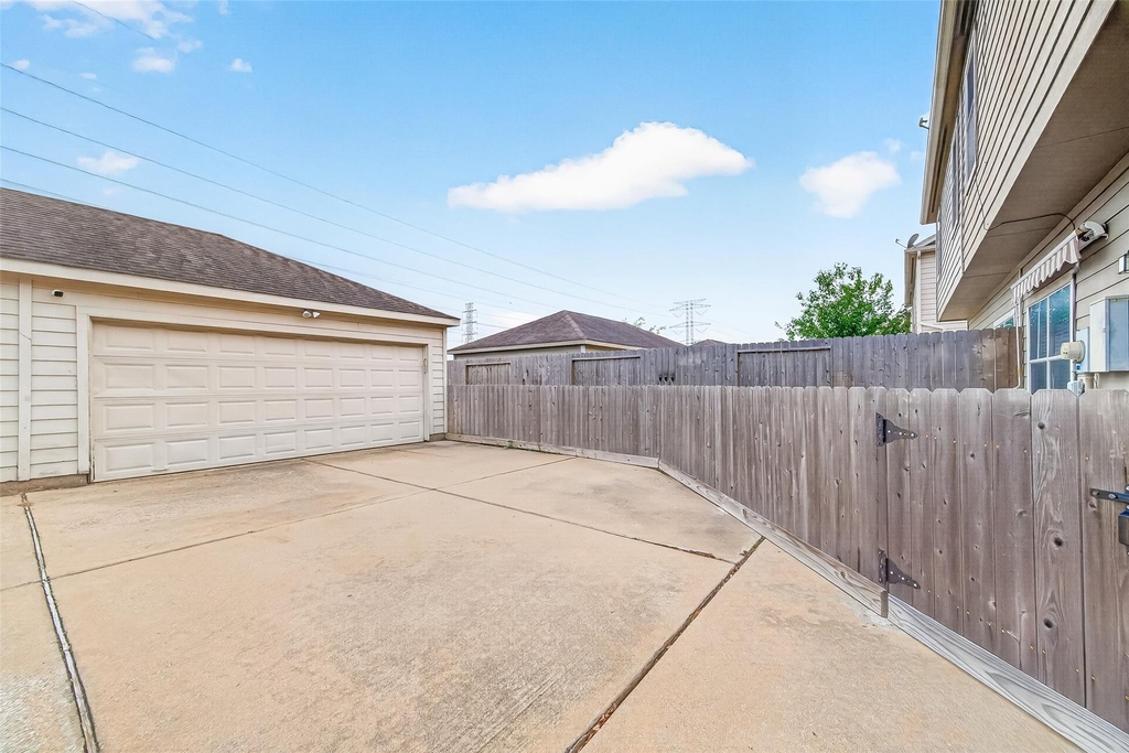 16855 Mammoth Springs Drive - Photo 29