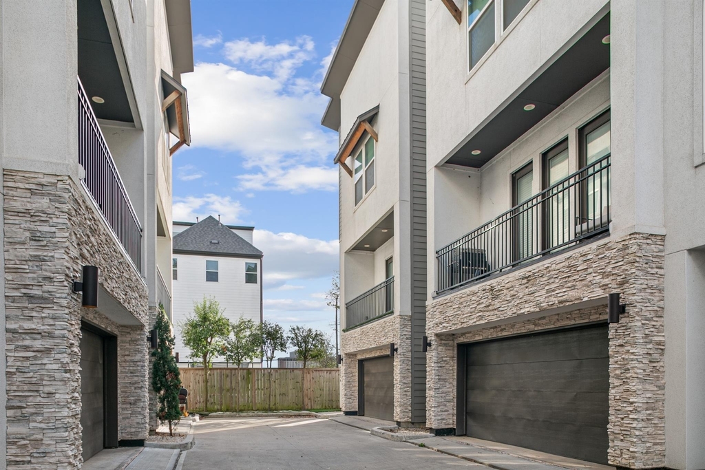 4032 Buck Street - Photo 1