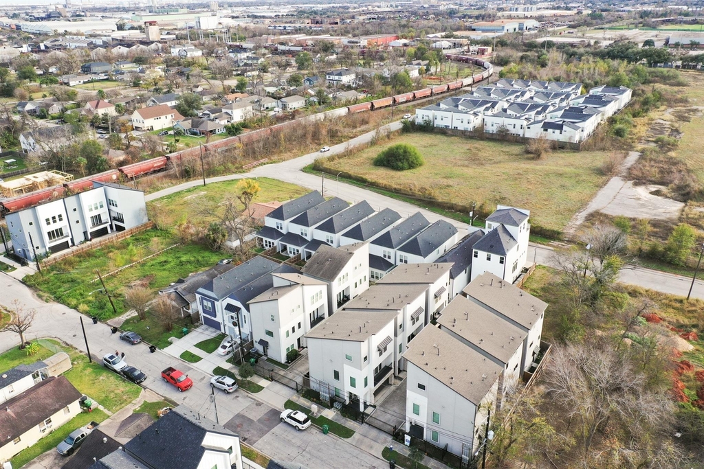 4032 Buck Street - Photo 37