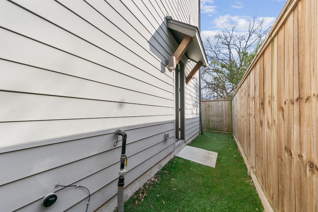 4032 Buck Street - Photo 7
