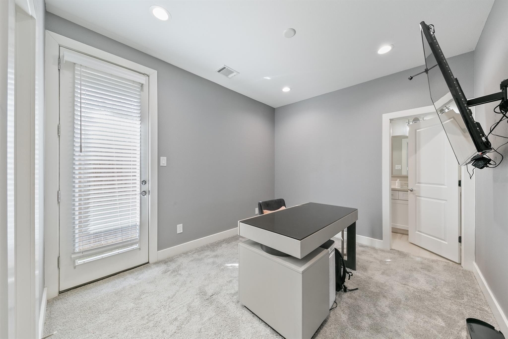 4032 Buck Street - Photo 4