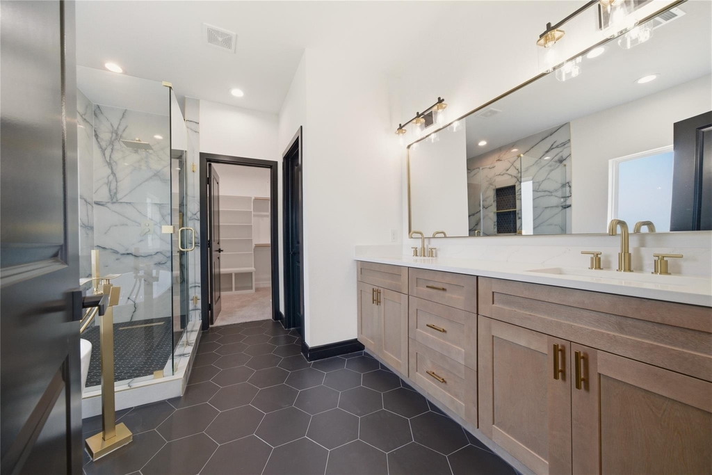 4439 Gunter Street - Photo 11