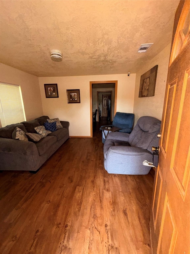 7110 Highway 6 - Photo 3