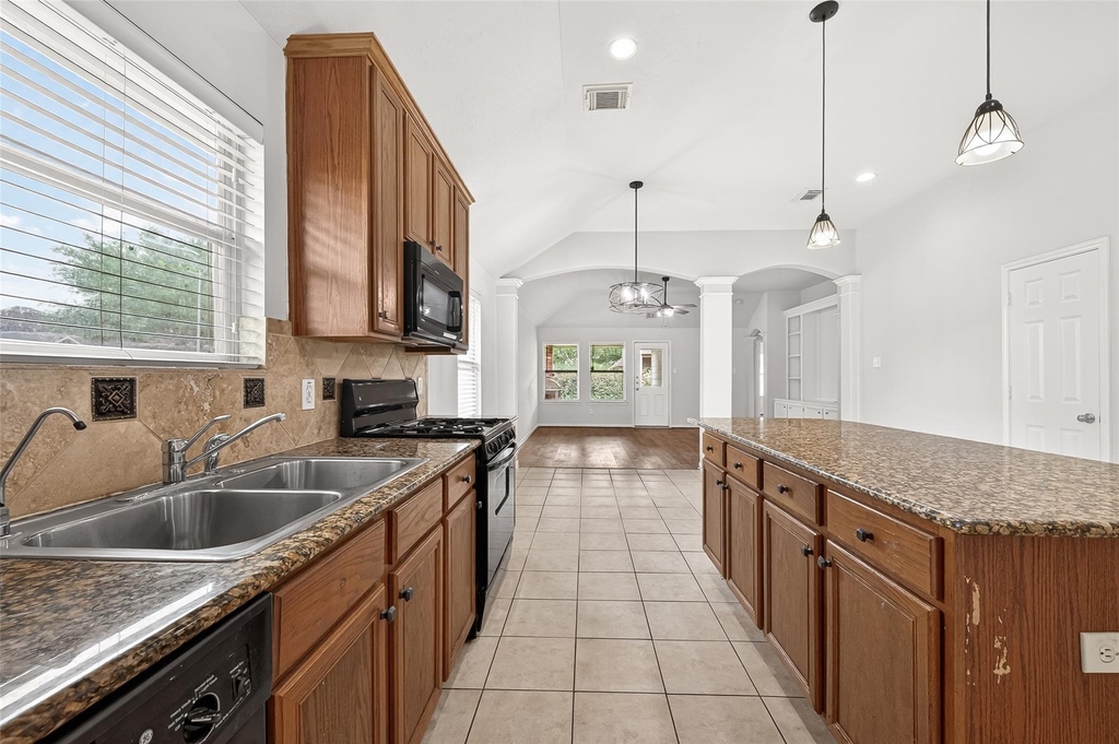 6030 Wildbriar Lane - Photo 17