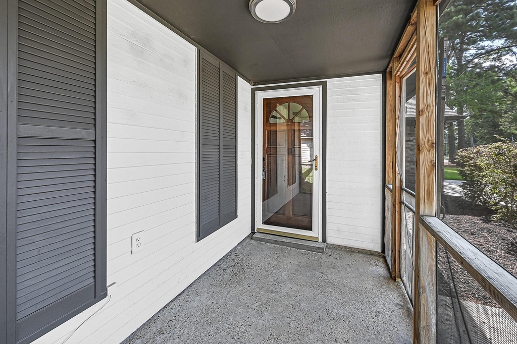 915 S Diamondhead Boulevard - Photo 2