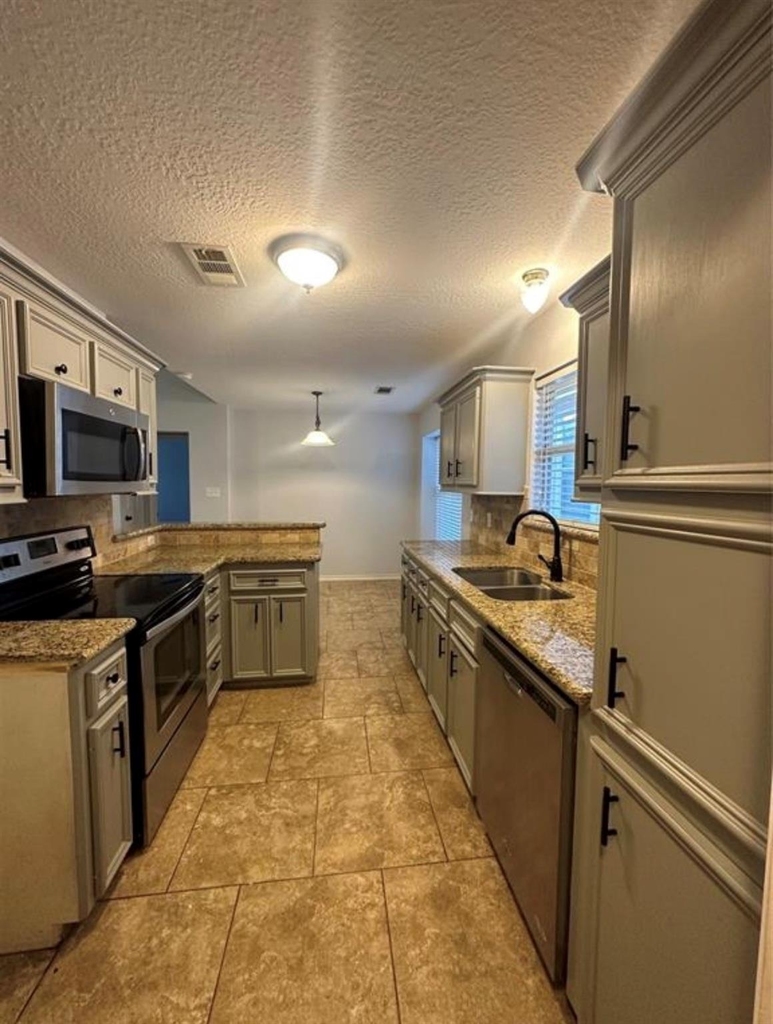 105 Harbor Court Drive - Photo 9