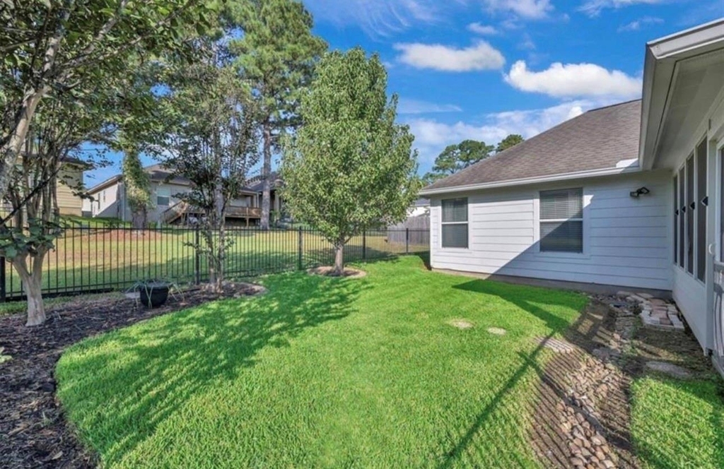 105 Harbor Court Drive - Photo 2