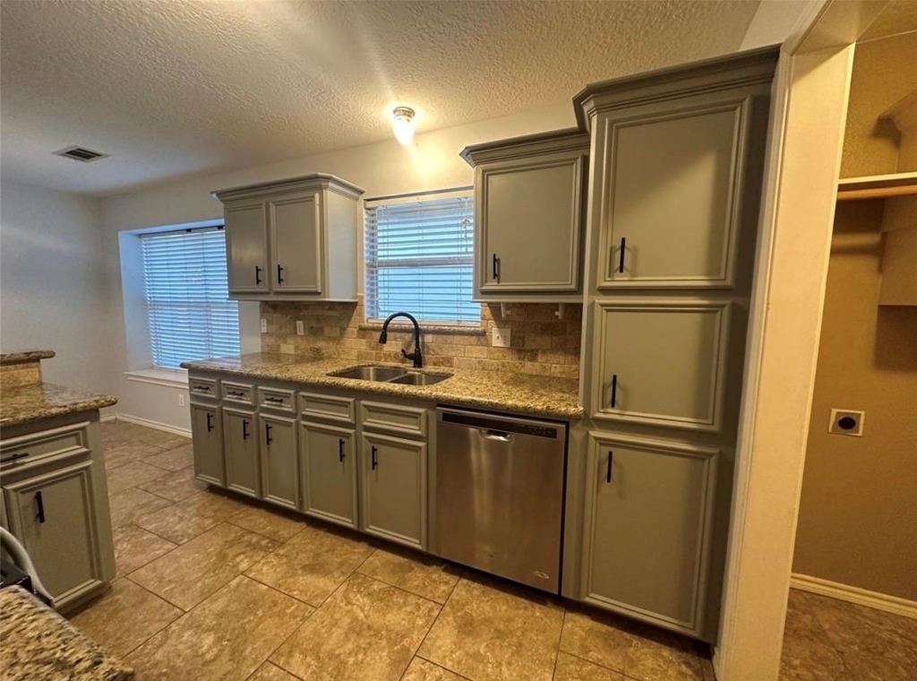 105 Harbor Court Drive - Photo 8