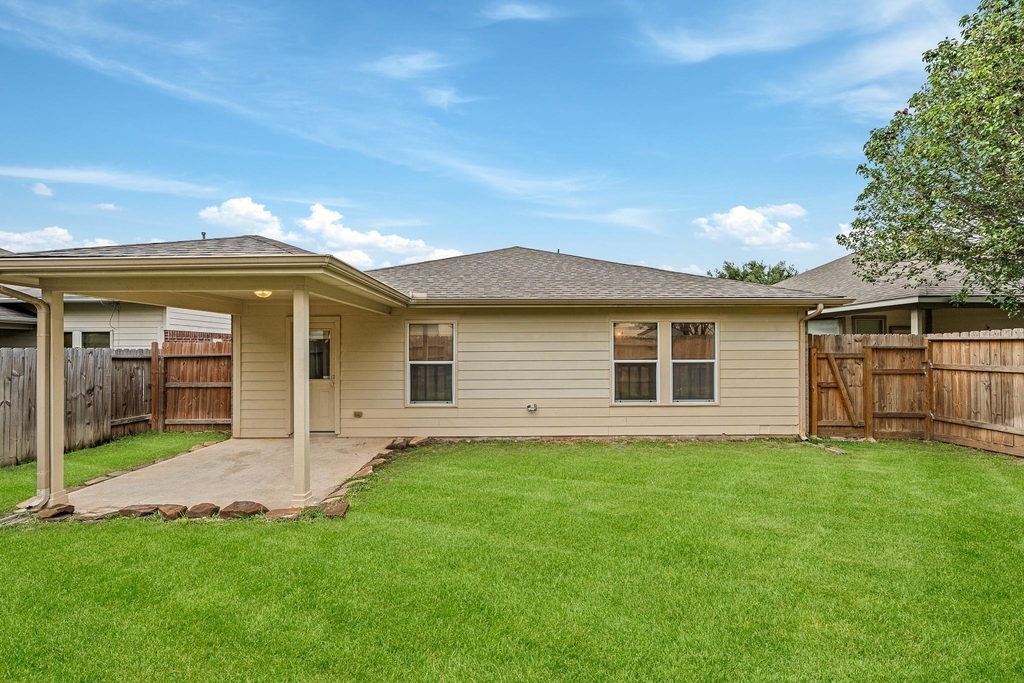 22327 Albee Drive - Photo 25