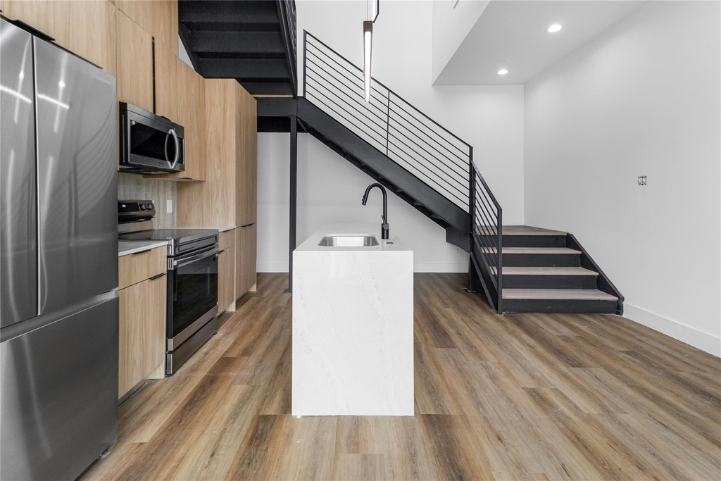 5614 Larkin - Photo 2