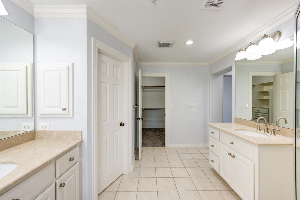 4340 Lake Walk Court - Photo 36