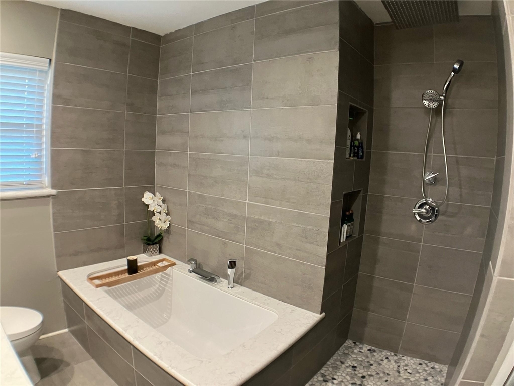 3027 Guese Road - Photo 15