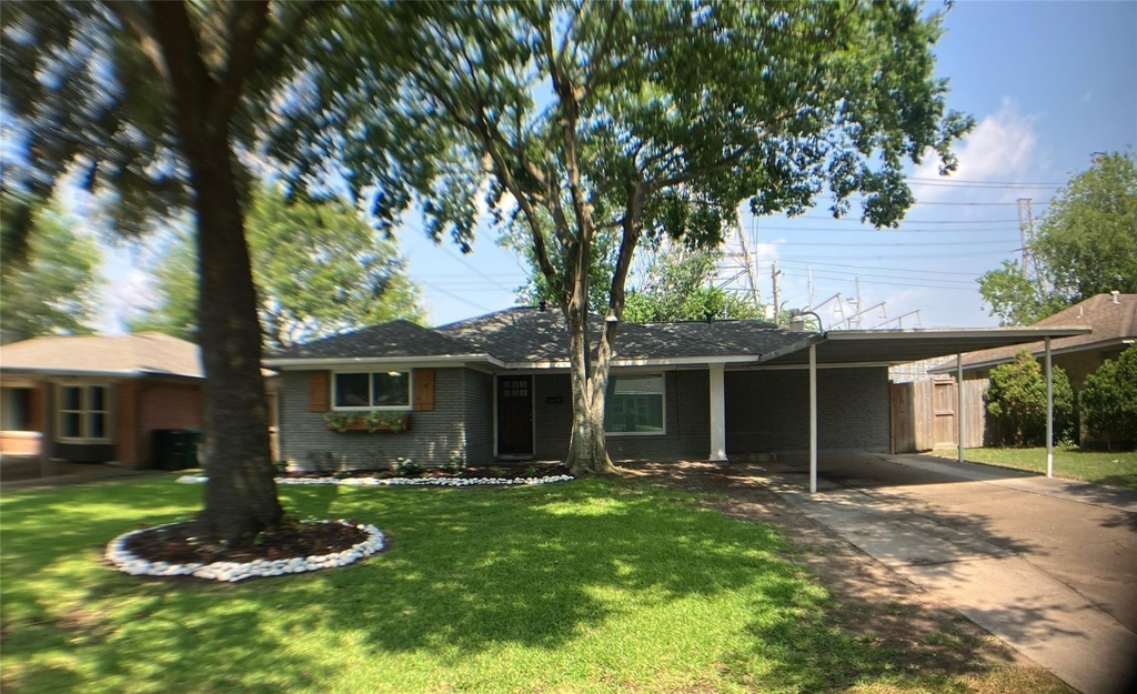 3027 Guese Road - Photo 0