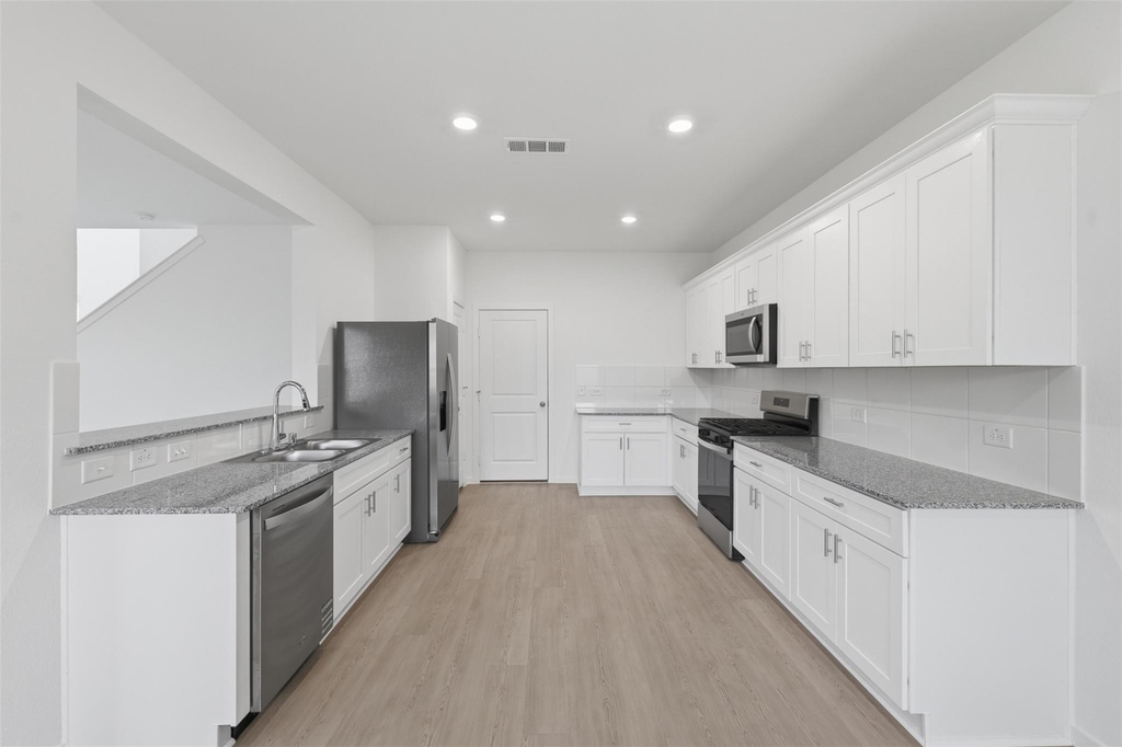 16148 Sepia Manor Street - Photo 6