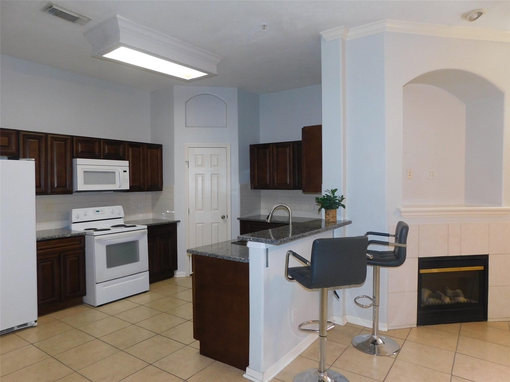 2710 Grants Lake Boulevard - Photo 3