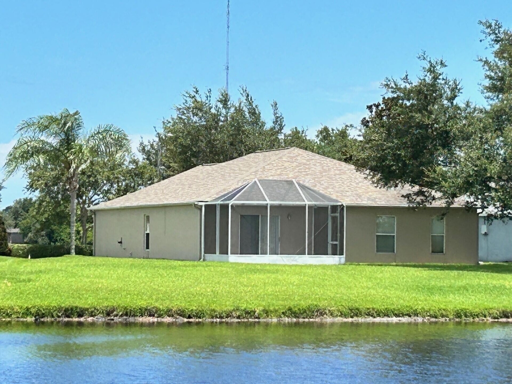 4760 Manchester Drive - Photo 2