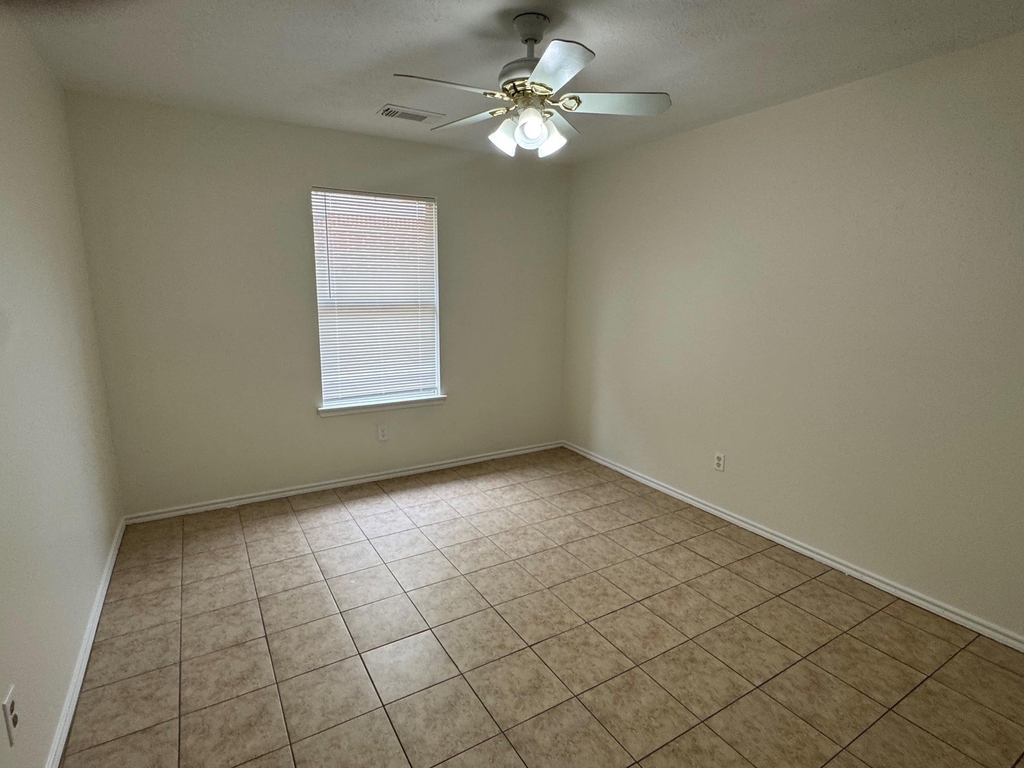 21111 Woodland Green Drive - Photo 15