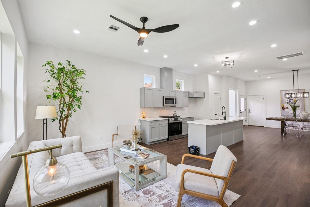 6809 Conley Street - Photo 4