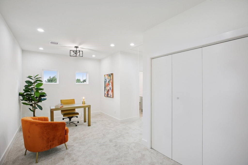 6809 Conley Street - Photo 9