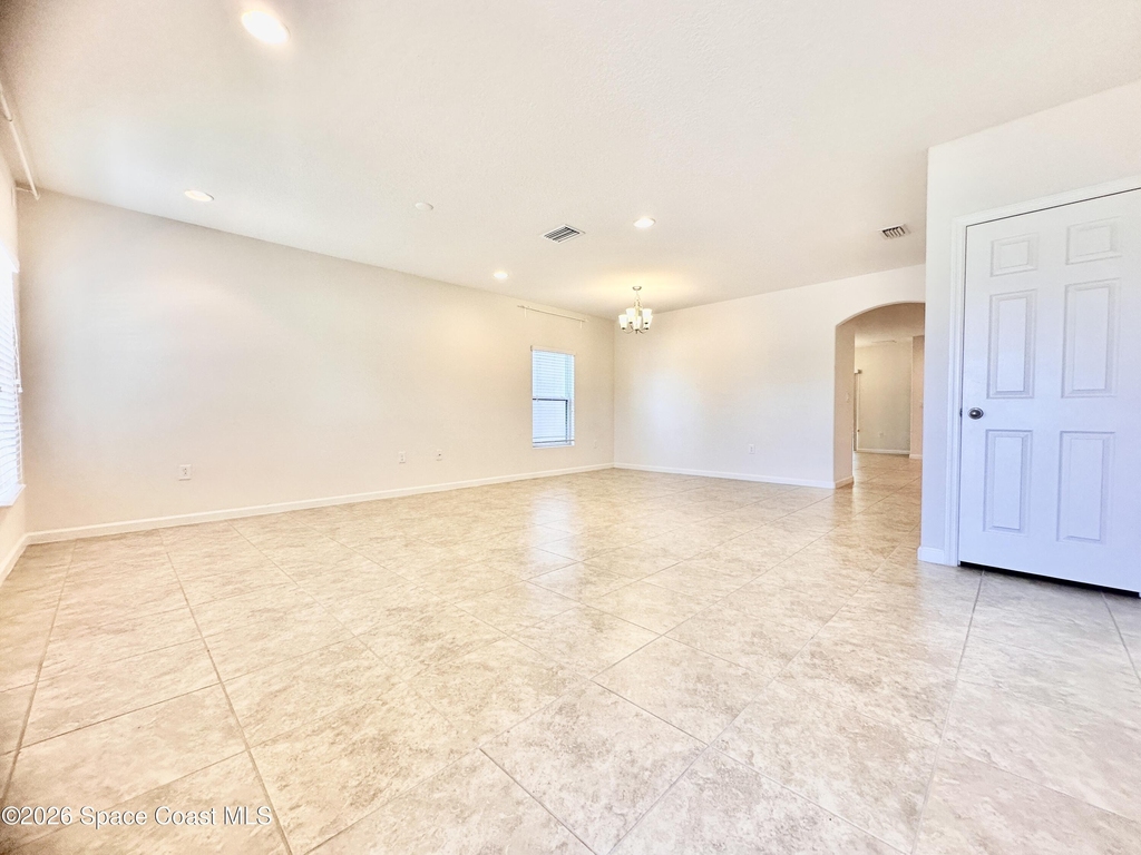 1385 Fuji Drive - Photo 2