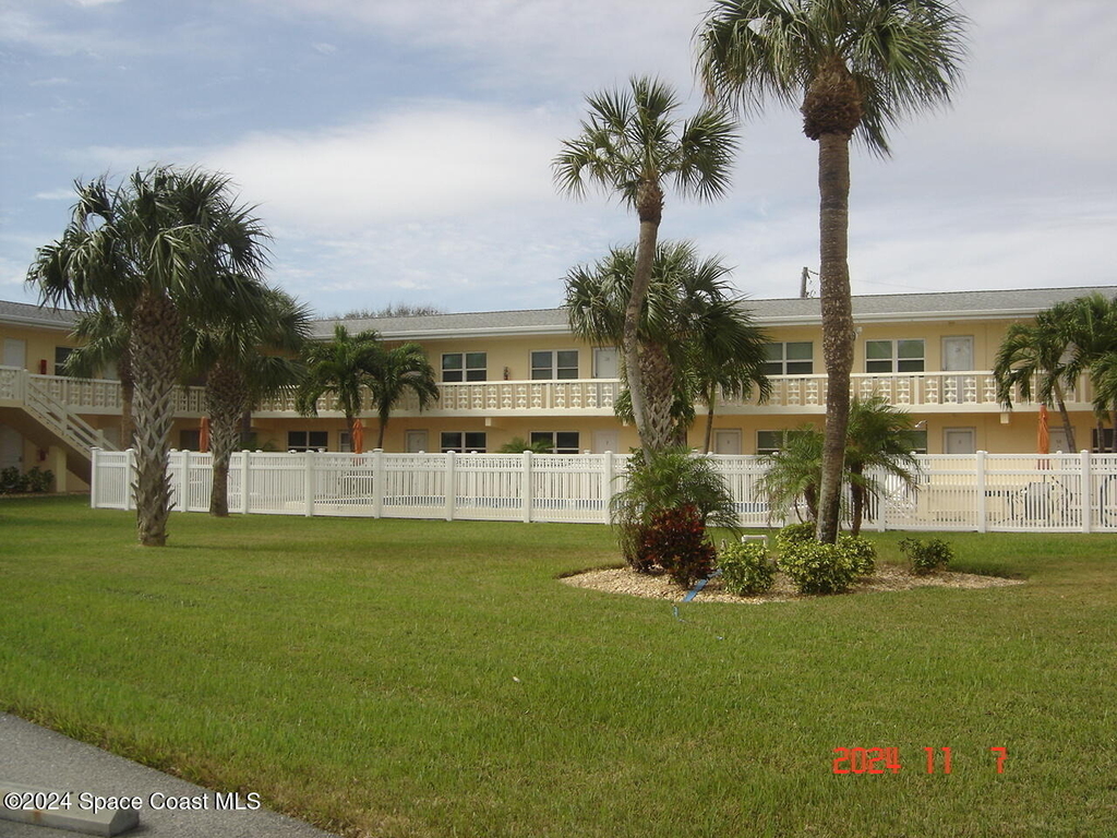 7801 Ridgewood Avenue - Photo 0