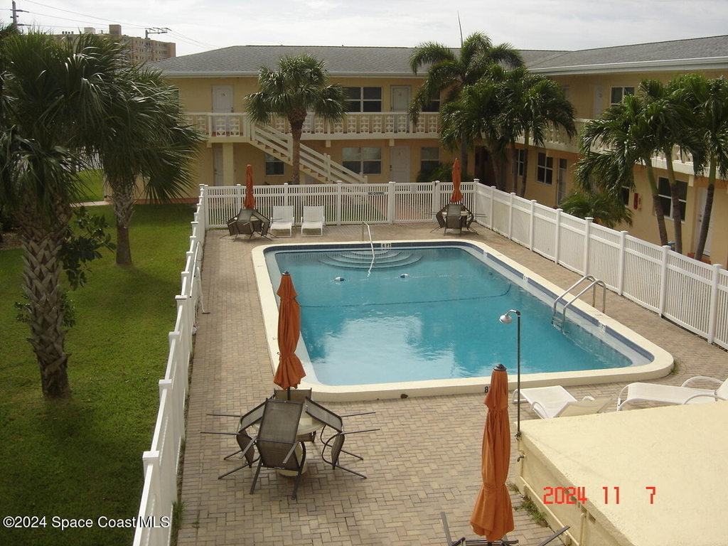 7801 Ridgewood Avenue - Photo 3