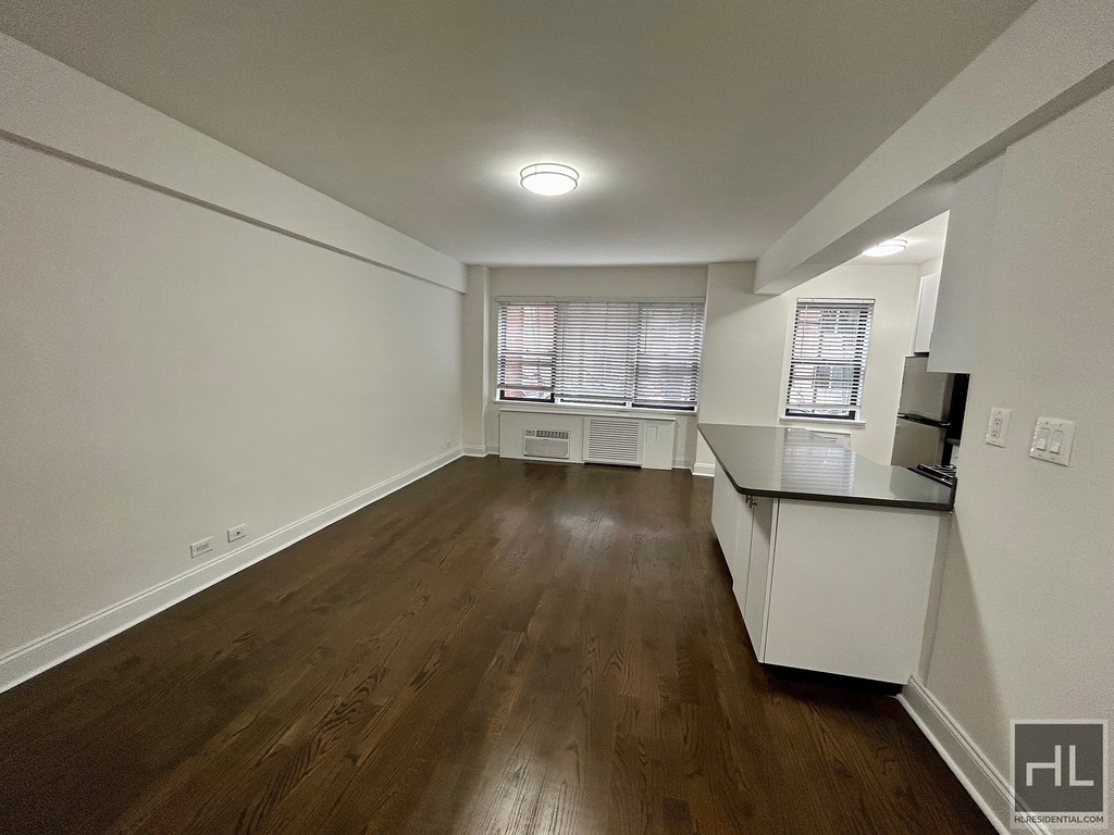 Beekman Place - Photo 1