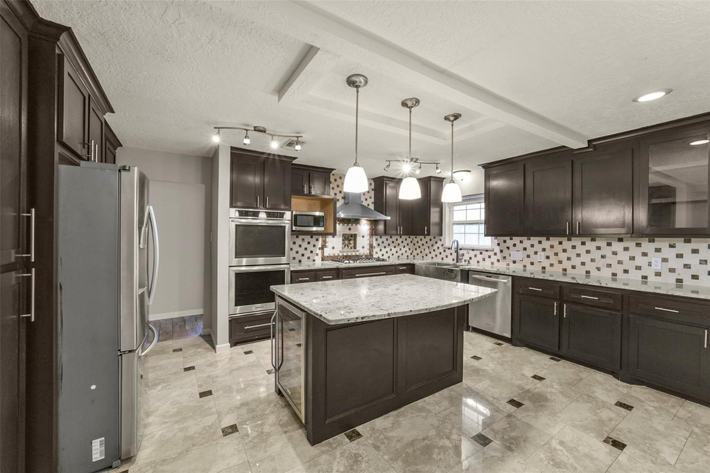5147 Beechnut Street - Photo 6