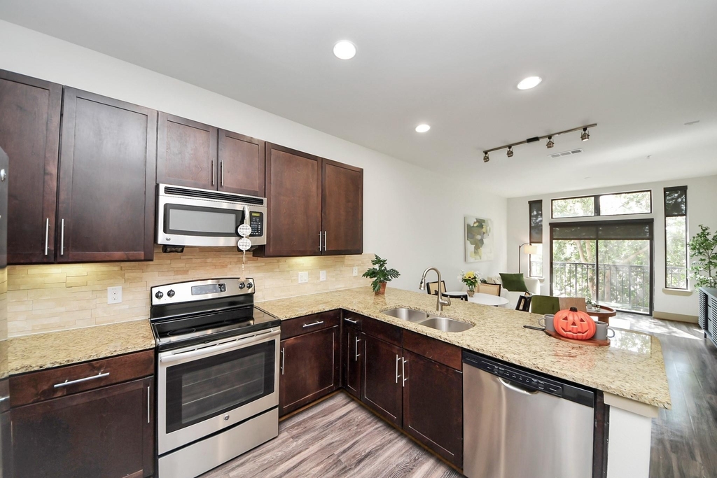 3800 Main Street - Photo 2