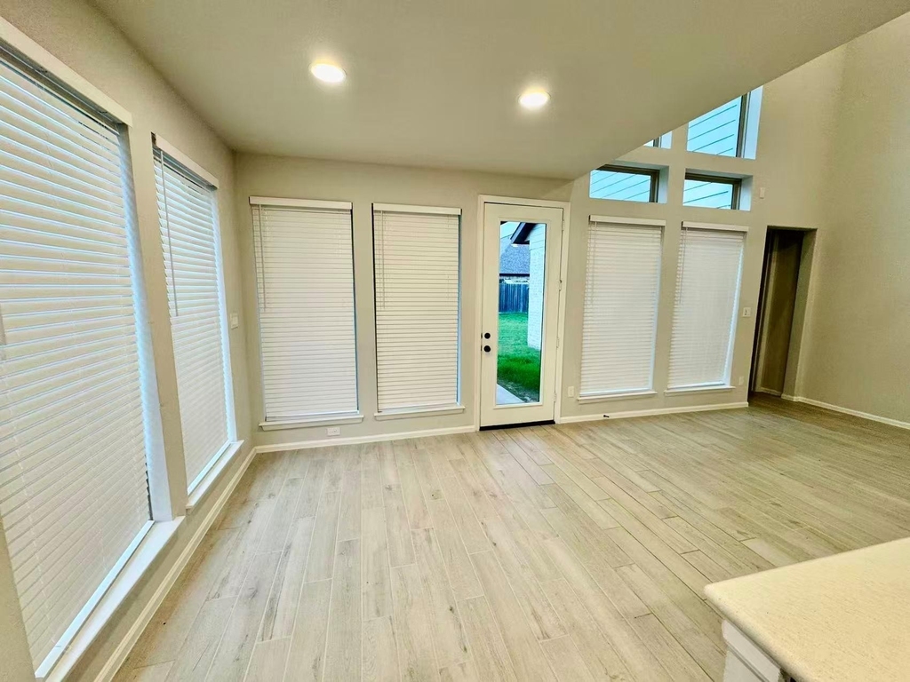 10503 Shining Dawn Way - Photo 9