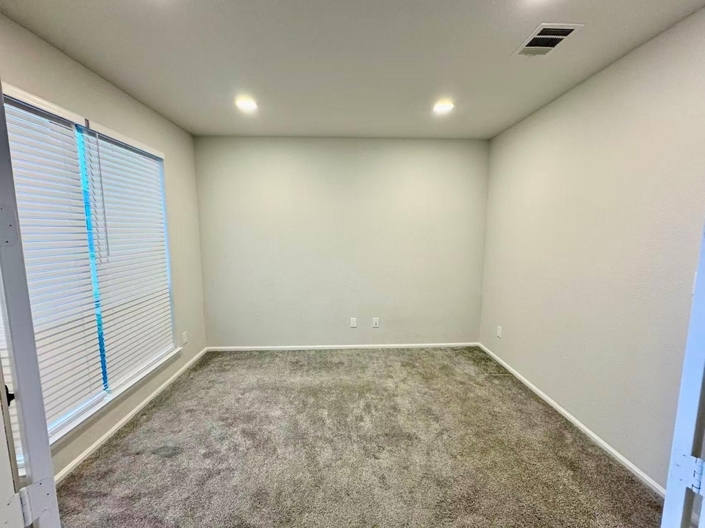 10503 Shining Dawn Way - Photo 2