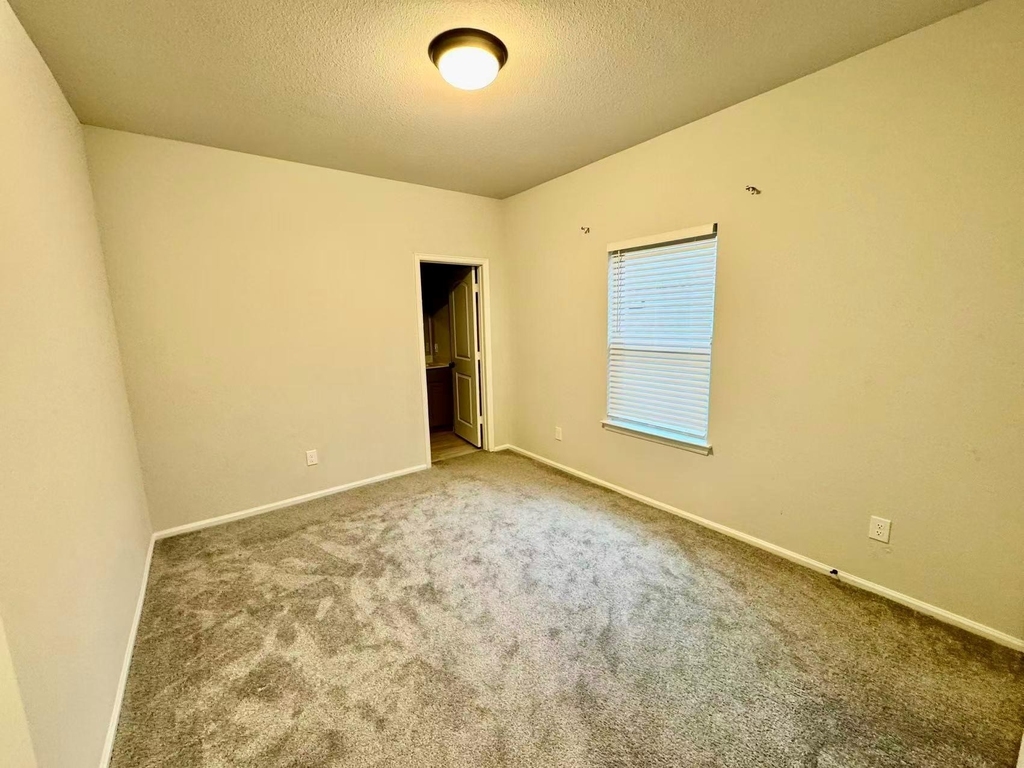 10503 Shining Dawn Way - Photo 21