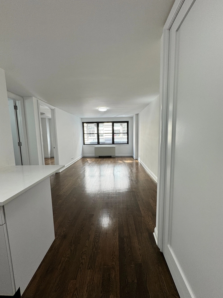 5th Avenue, 15th St - Photo 2