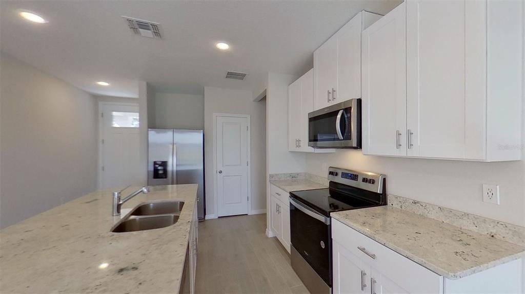 140 Holly Bank Avenue - Photo 7