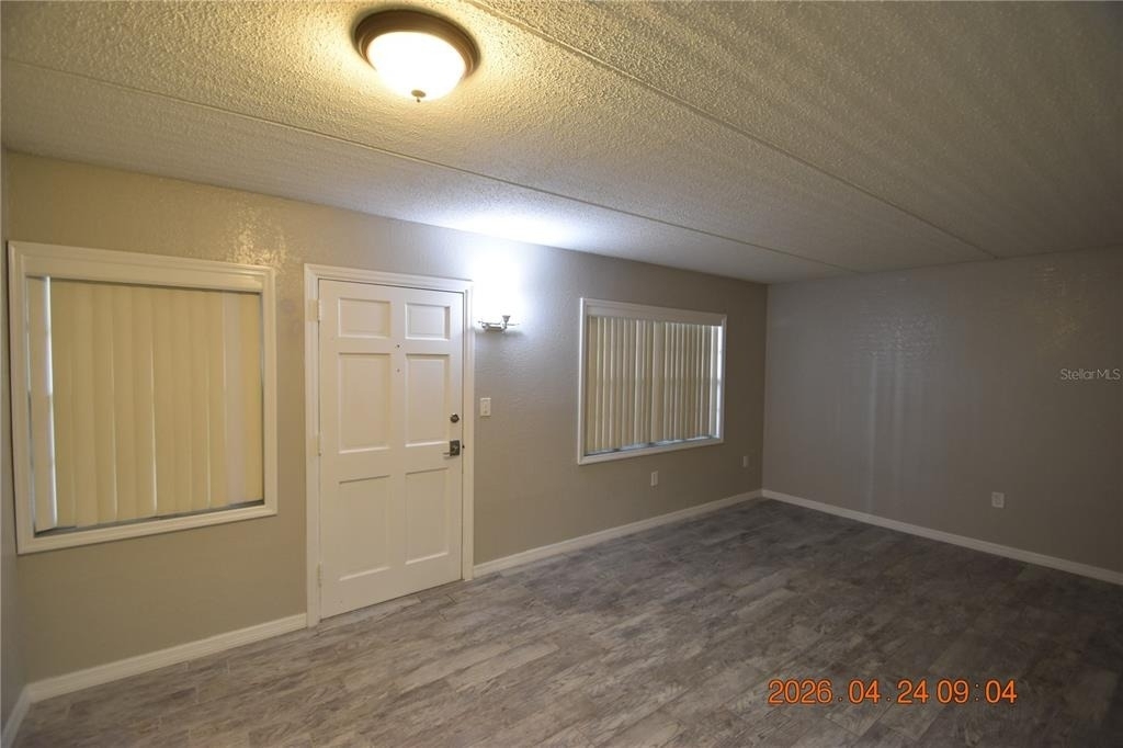 306 Danube Avenue - Photo 7
