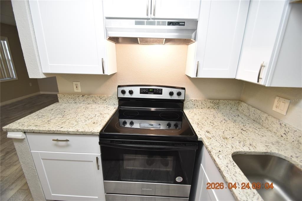 306 Danube Avenue - Photo 9