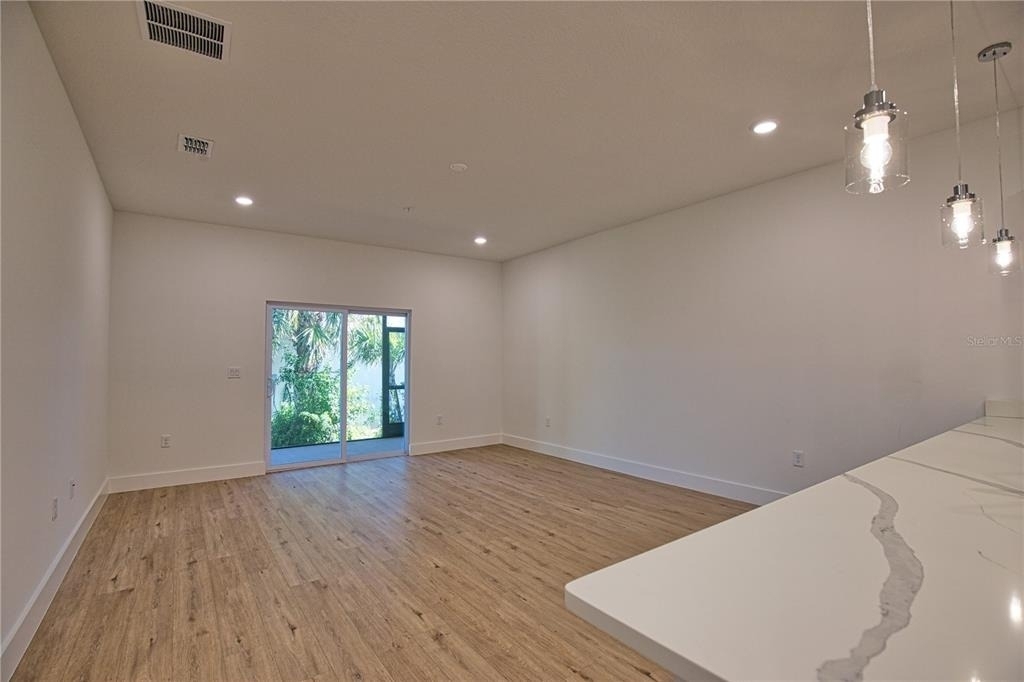 289 Boundary Boulevard - Photo 30