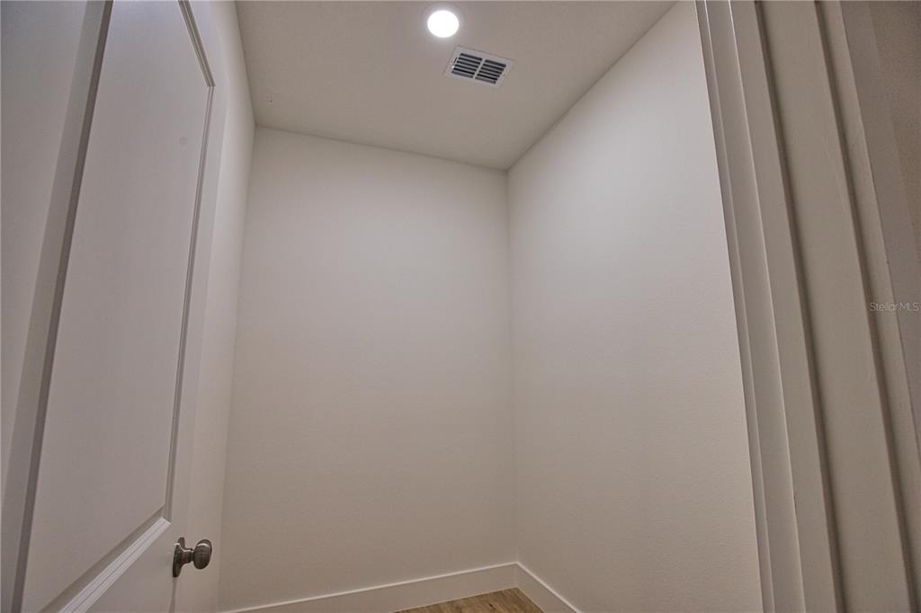 289 Boundary Boulevard - Photo 26