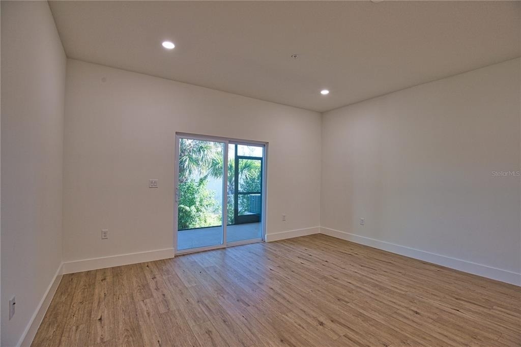 289 Boundary Boulevard - Photo 31