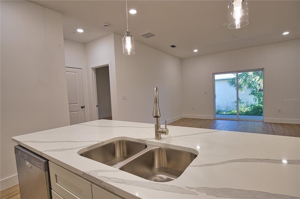 289 Boundary Boulevard - Photo 16