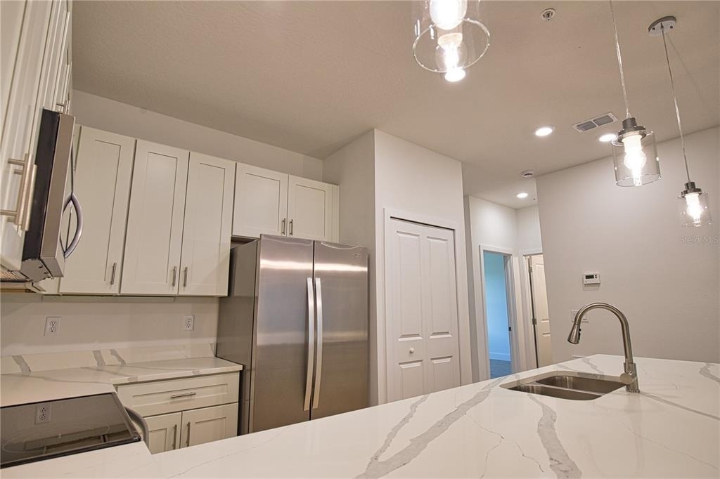 289 Boundary Boulevard - Photo 14