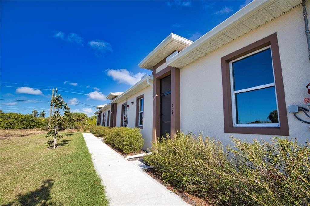 289 Boundary Boulevard - Photo 2