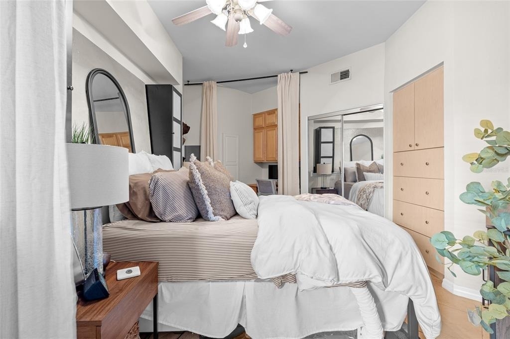 100 4th Avenue S - Photo 10