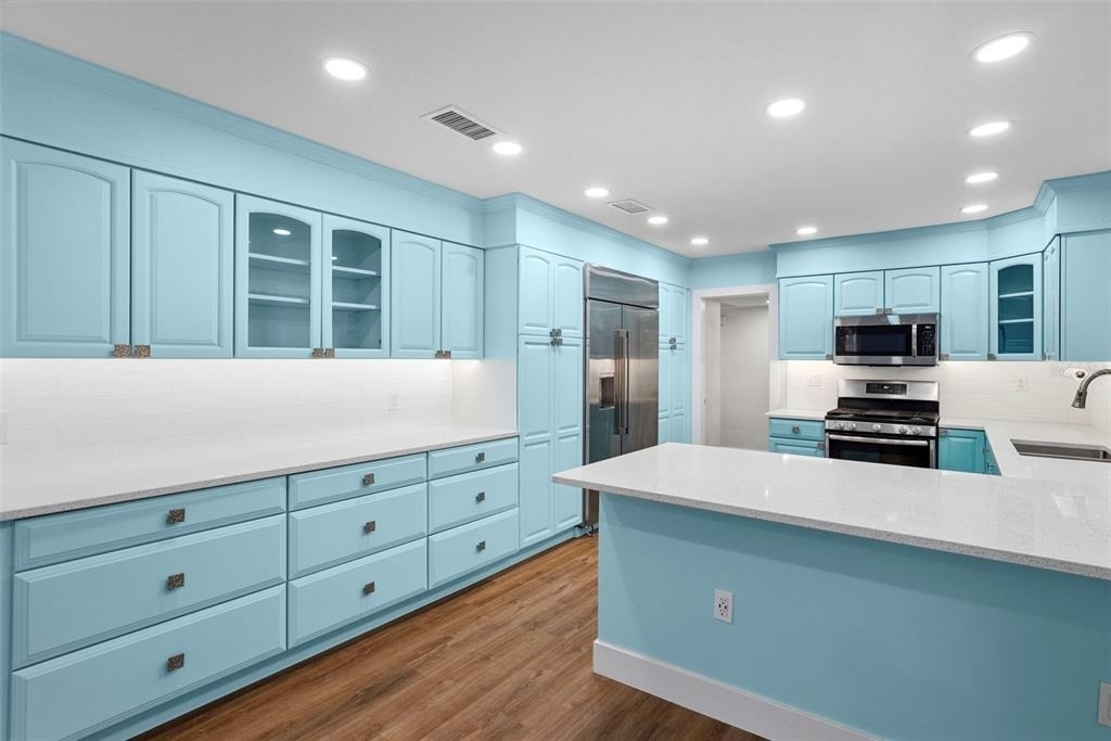 402 Erie Avenue - Photo 1